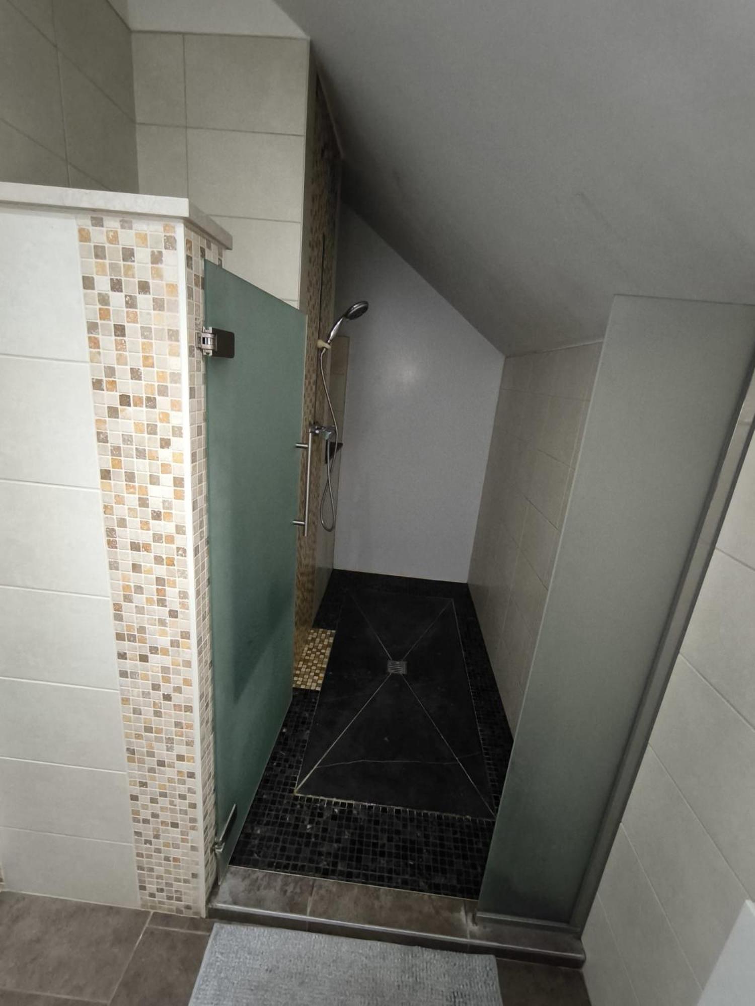 Belle De Luxe Avec 8 Villa Charleroi